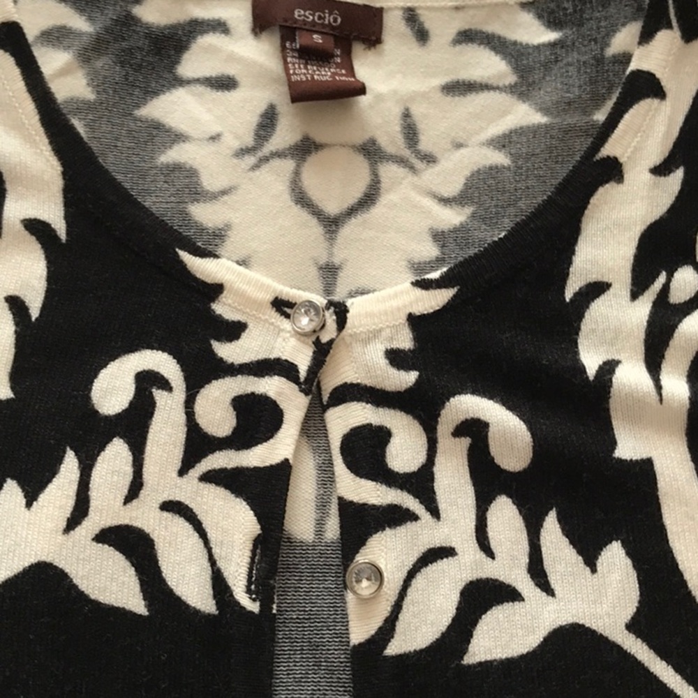 Sweater - Picture 3 of 4